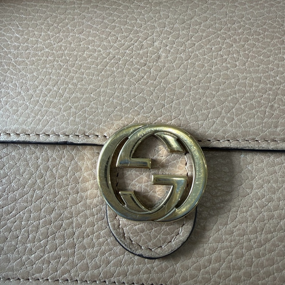 Gucci Pebbled Leather Crossbody in Tan with Gold Hardware - Picture 2 of 7